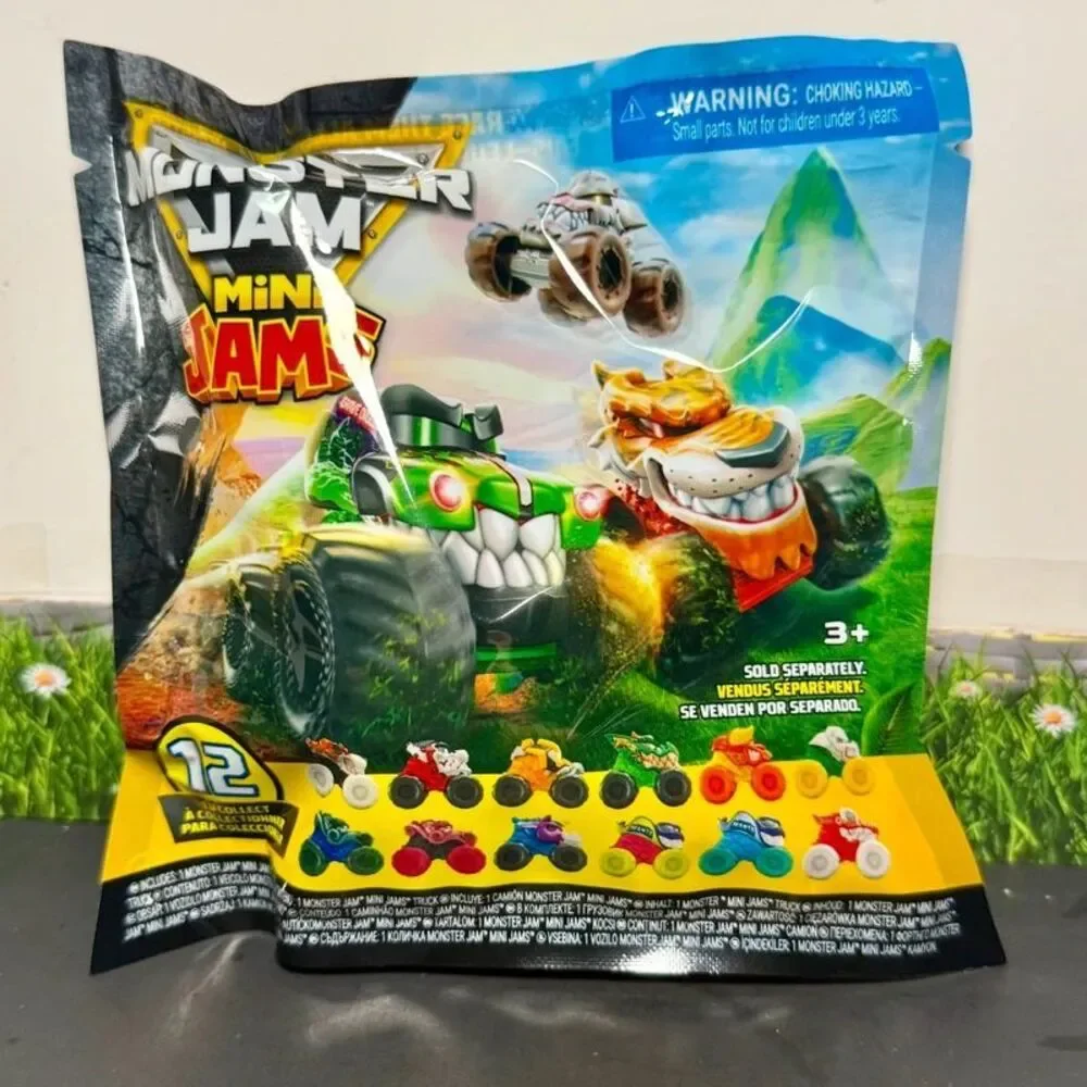2026 Monster Jam Mini Jams Series 22 CHASE ThundeROARus White Tires Sealed